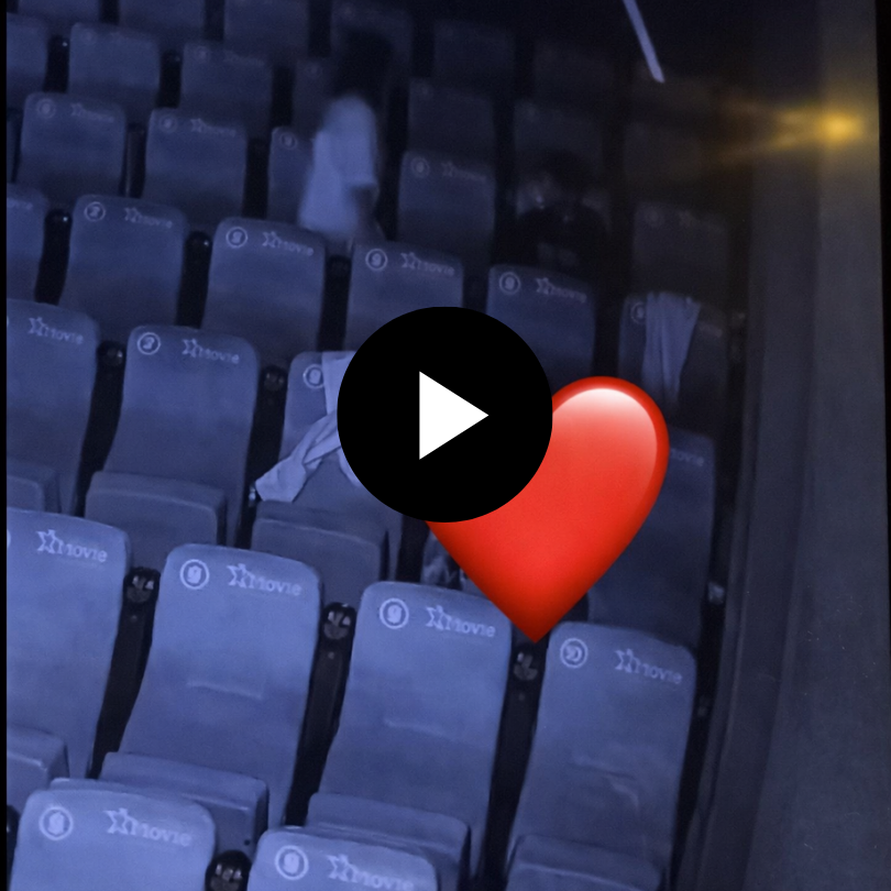 Ngại Hết Cả Rạp Chiếu Phim